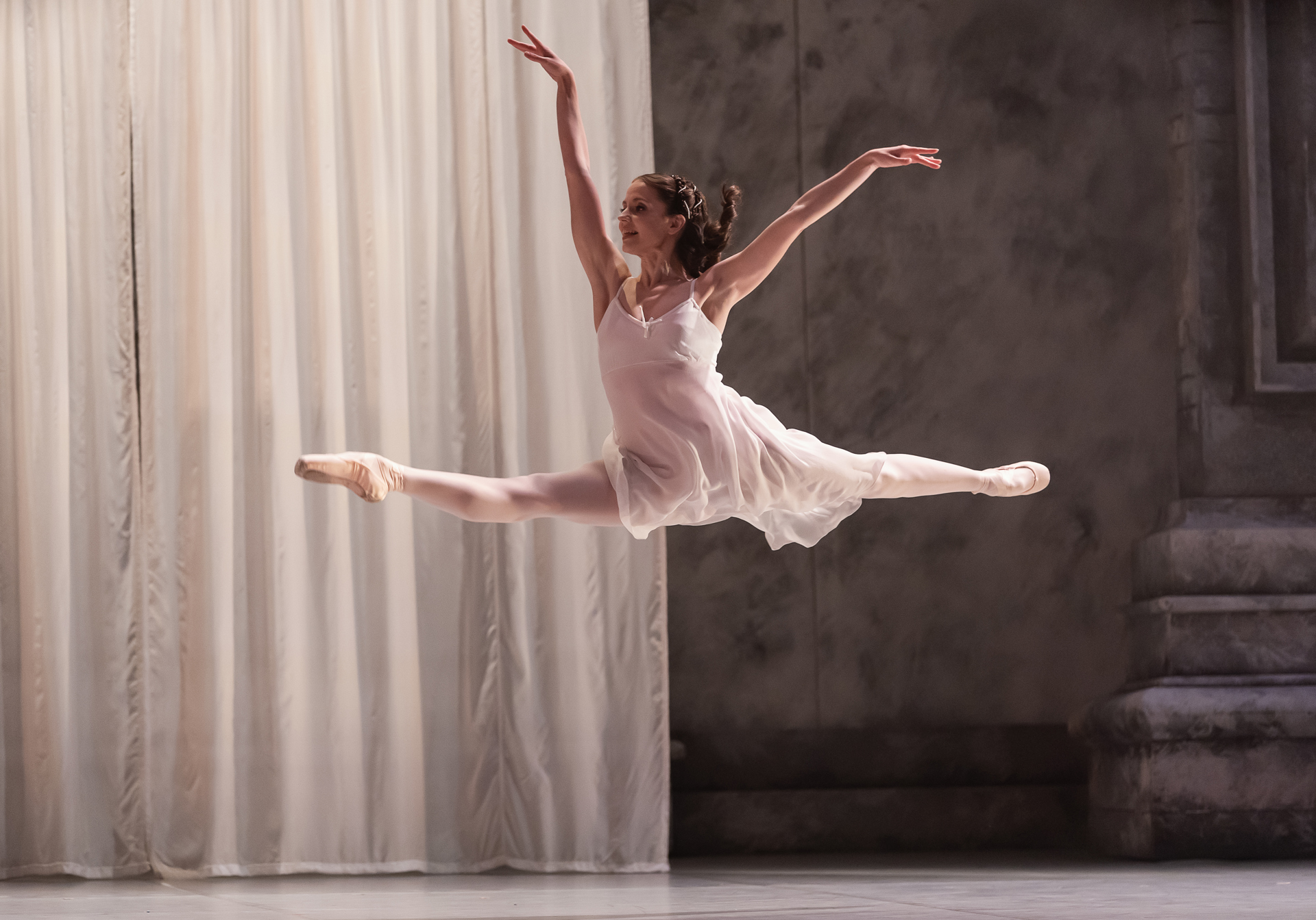 Dominique Larose in Romeo and Juliet. Photo Emily Nuttall.